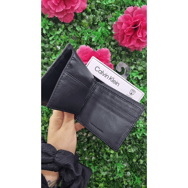 BILLETERA CK MUCHOS CK NEGROS