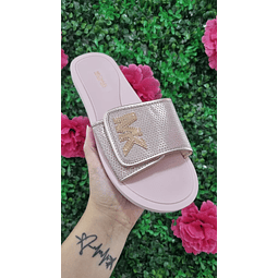 SANDALIAS ROSADAS MK NRO 8