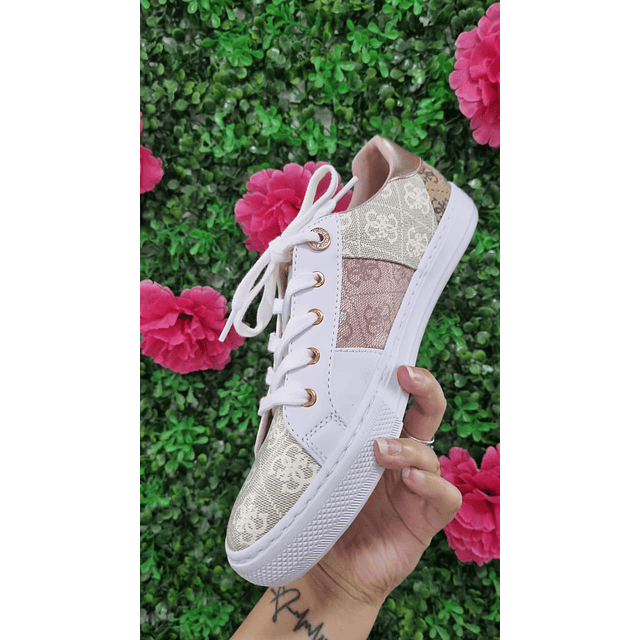 ZAPATILLA GUESS TRICOLOR NRO9