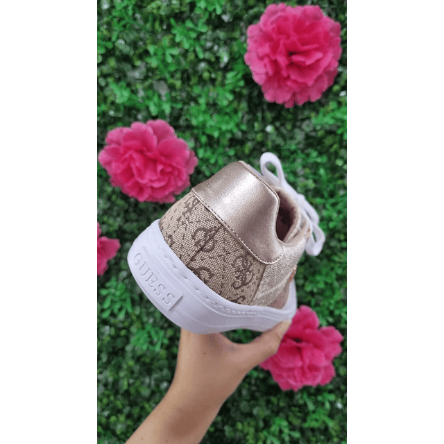 ZAPATILLA GUESS TRICOLOR NRO7