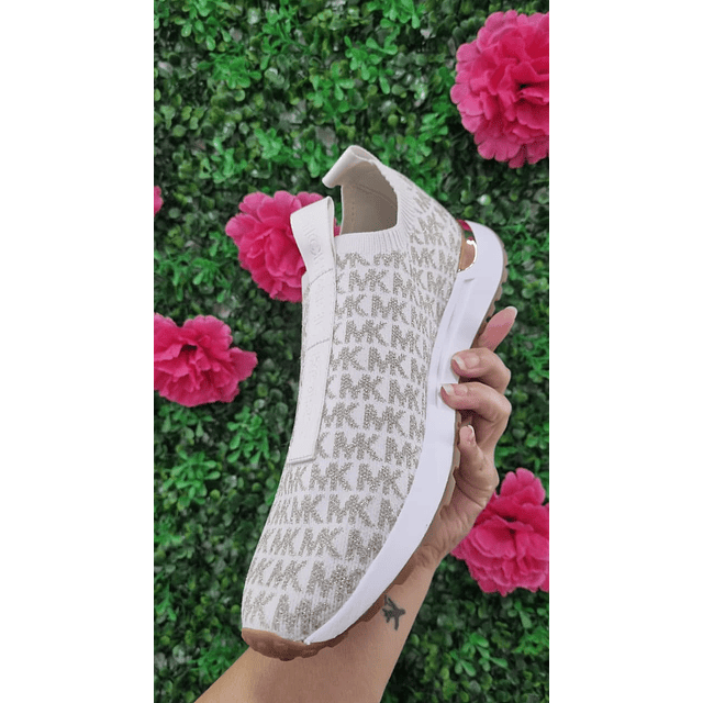 ZAPATILLAS MK BLANCA CON MK DORADOR NRO8