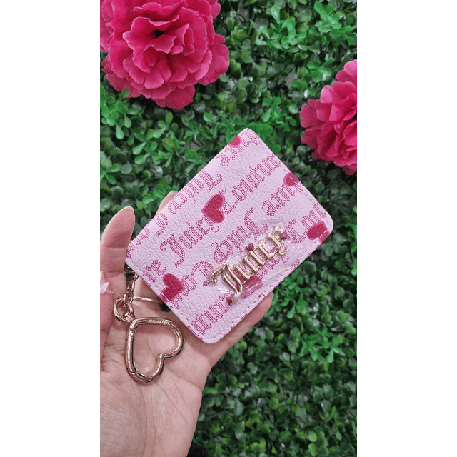 TARJETERO JUICY ROSA CON CORAZONES