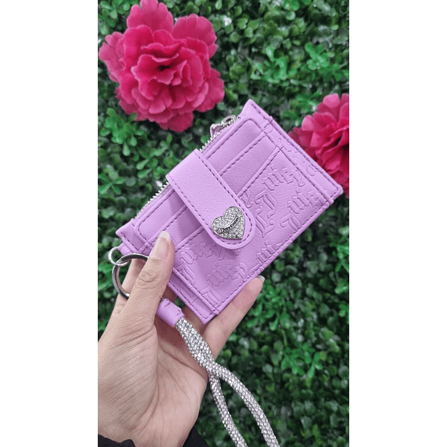 TARJETERO JUICY LILA DETALLE CORAZÓN