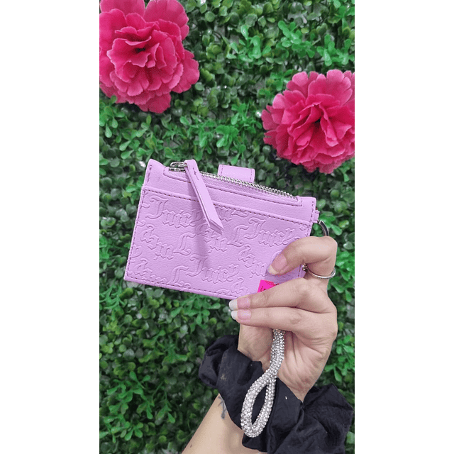 TARJETERO JUICY LILA DETALLE CORAZÓN