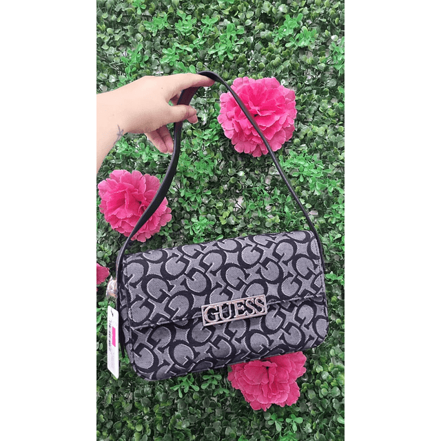 CARTERA DE HOMBRO GUESS GRIS CON LOSGOS G NEGROS