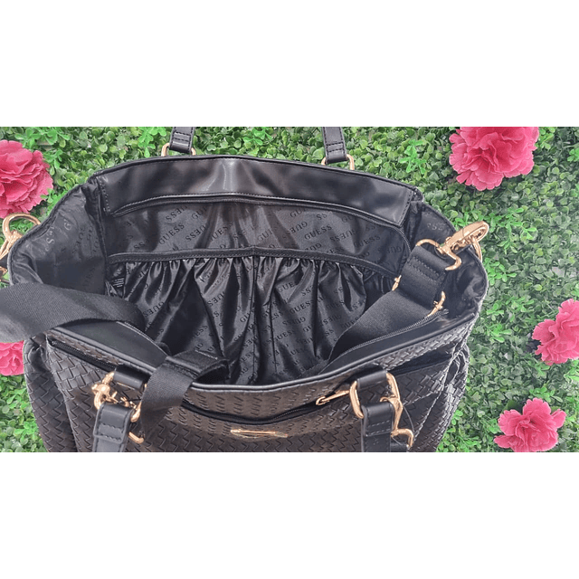PAÑALERA GUESS NEGRA TIPO BOLSO