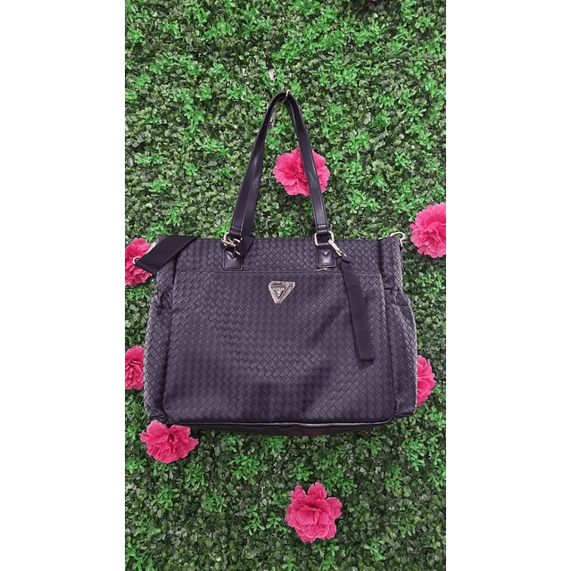 PAÑALERA GUESS NEGRA TIPO BOLSO