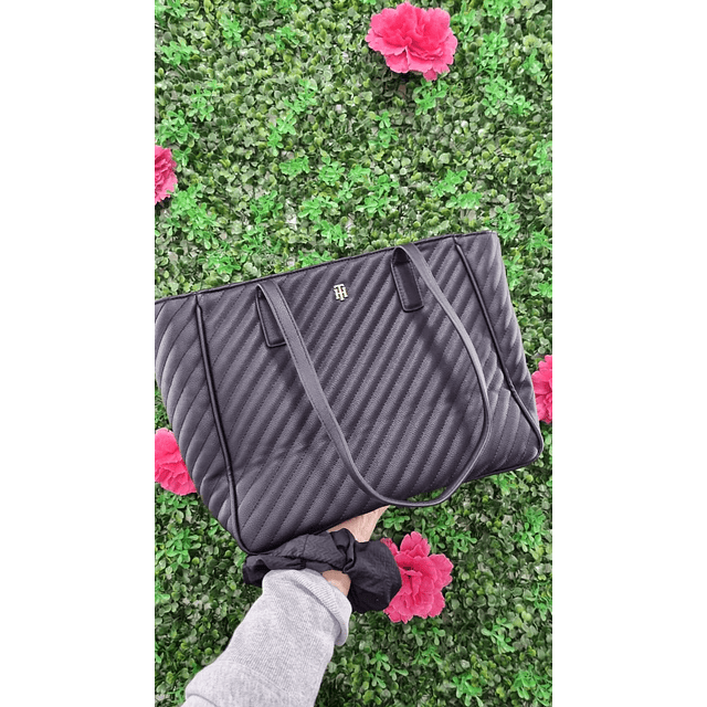 TOTE TOMMY HILFIGER NEGRO LOGO TH