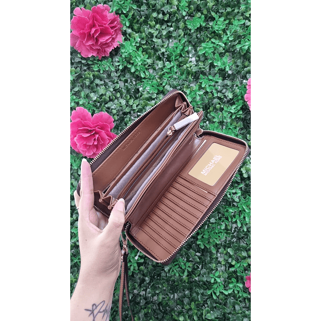 BILLETERA MK CAFÉ LARGA
