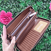 BILLETERA MK CAFÉ LARGA