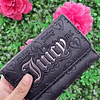 BILLETERA JUICY COUTURE NEGRA LOGO GRANDE