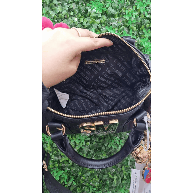 CROSSBODY JUICY COUTURE NEGRO ESTILO BOMBONERA