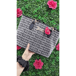 TOTE JUICY GRIS CON NEGRO DETALLE CORAZON