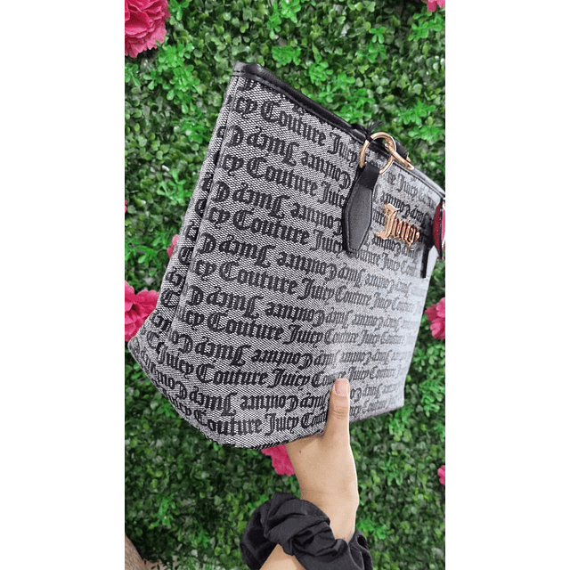 TOTE JUICY GRIS CON NEGRO DETALLE CORAZON