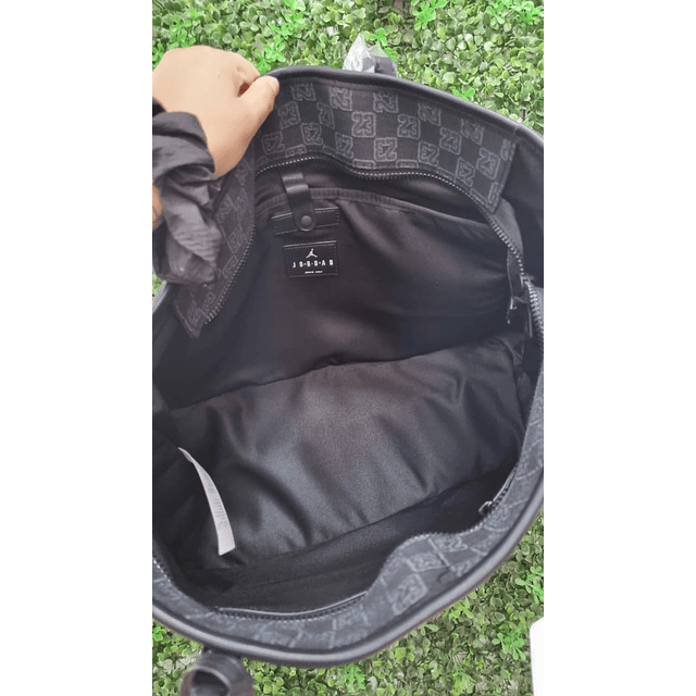 TOTE JORDAN NEGRO