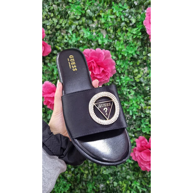 CHALAS GUESS NEGRAS LOGO CIRCULO BRILLANTE NRO37