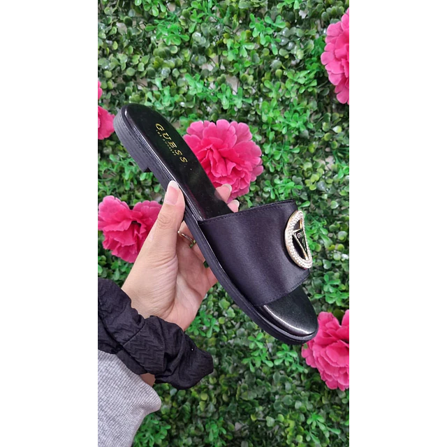 CHALAS GUESS NEGRAS LOGO CIRCULO BRILLANTE NRO37