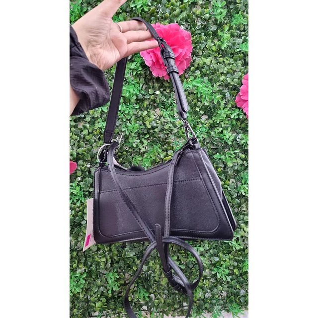 CARTERA SM NEGRA POMPON CORAZON