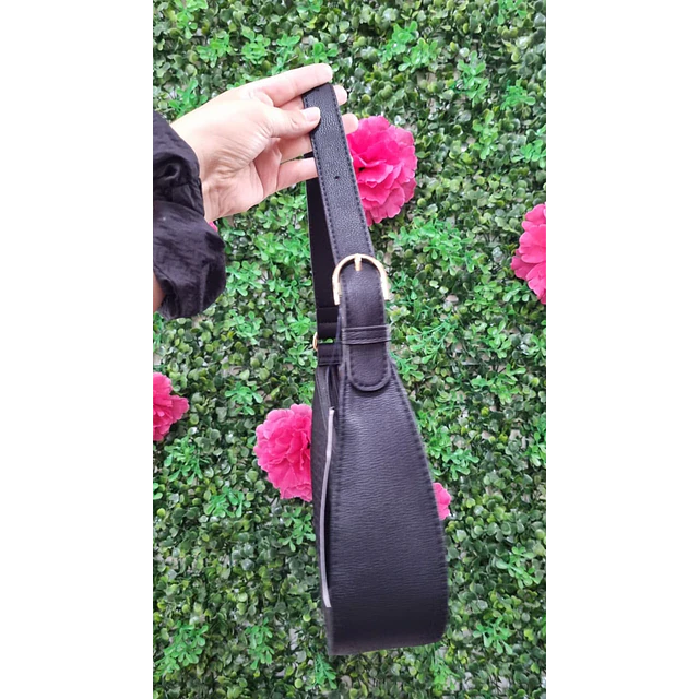 CARTERA DE HOMBRO TOMMY NEGRA TH GRIS