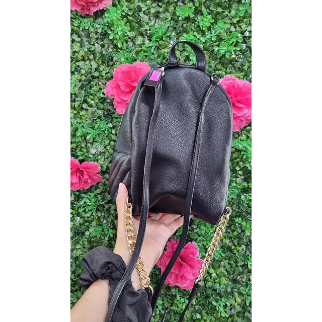 MOCHILA VS PEQUEÑA NEGRA LOGO V