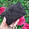 BILLETERA JUICY NEGRA BRILLANTE