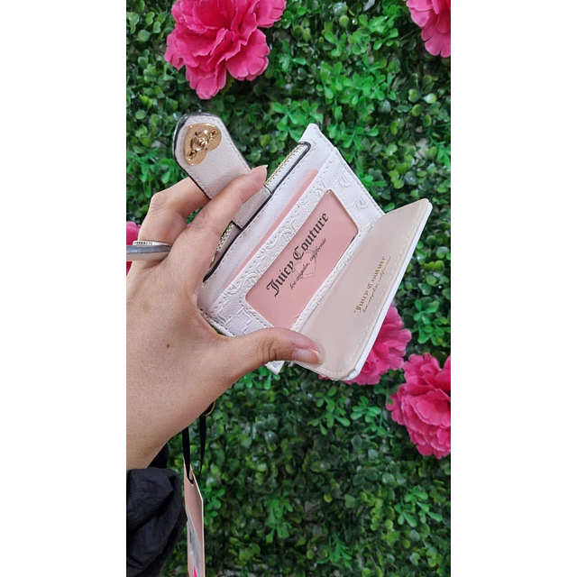 TARJETERO JUICY BLANCO CON BROCHE DETALLE CORAZÓN