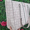 TOTE GUESS ROSADO CON CADENAS PLATEADAS