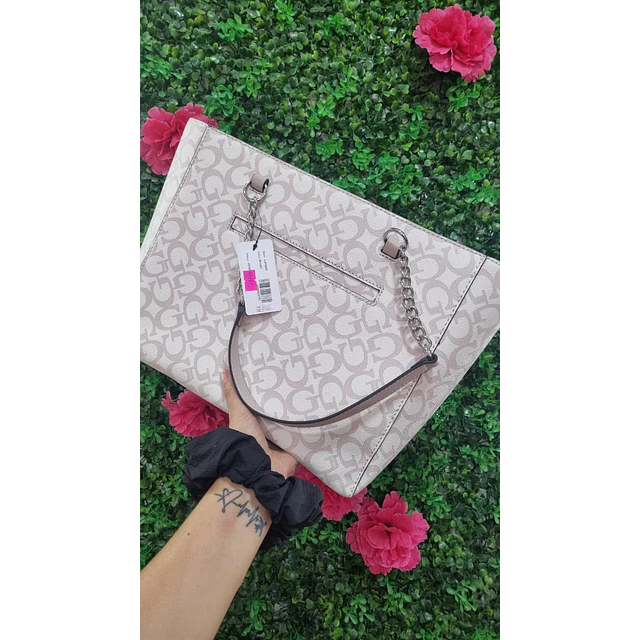 TOTE GUESS ROSADO CON CADENAS PLATEADAS