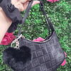 CARTERA SM NEGRA CUADRADOS POMPON CORAZON