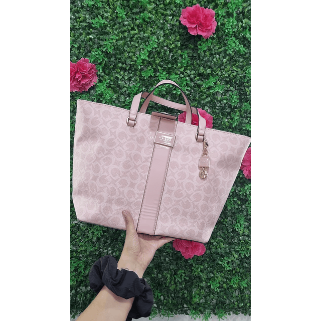 TOTE GUESS ROSADO LETRAS G LINEA ROSADA VERTICAL AL CENTRO