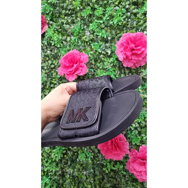 SANDALIAS MK NEGRAS PRINT NRO40