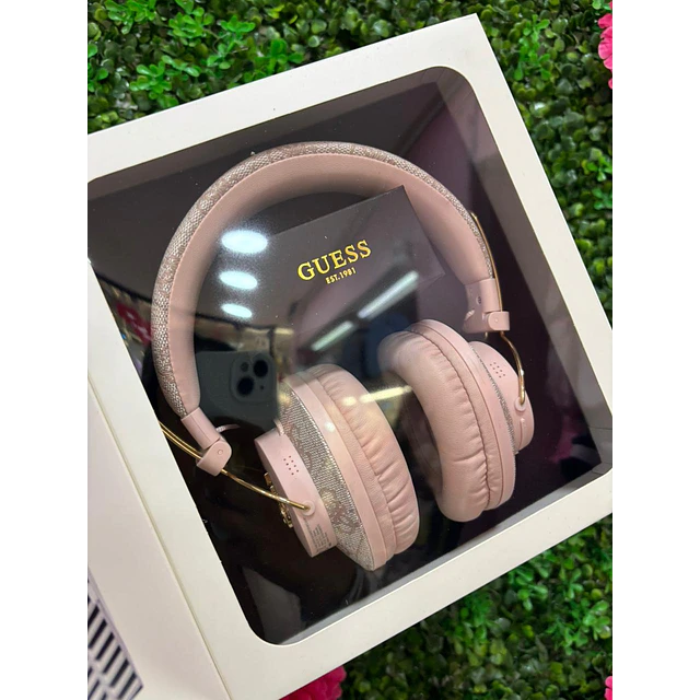 AUDIFONOS ROSADOS GUESS