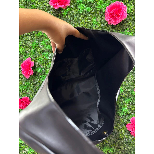 CARTERA DE HOMBRO VS NEGRA LARGA