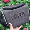 LONCHERA GUESS, LOGO PLATEADO