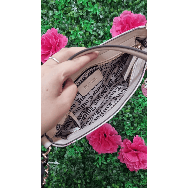 CARTERITA DE HOMBRO JUICY BEIGE CON FRUTILLAS