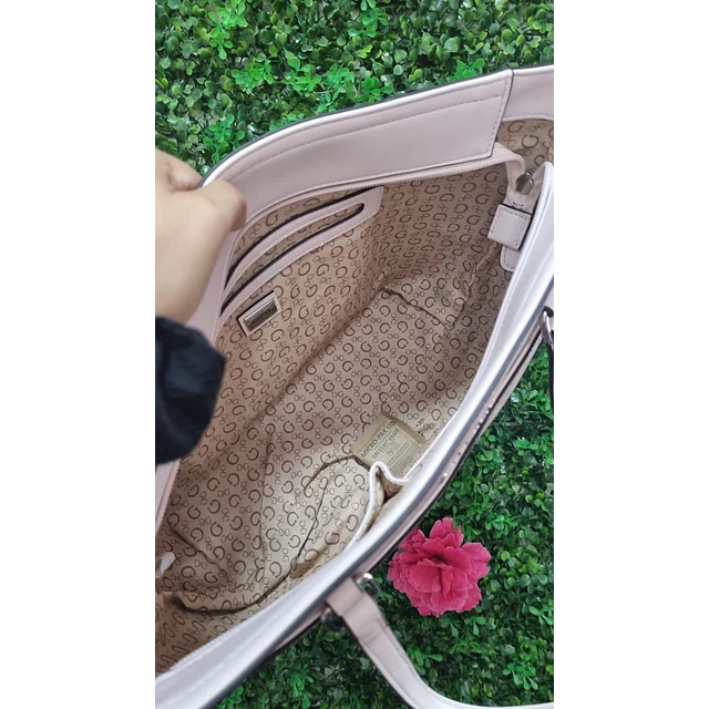 TOTE ROSAGO GUESS LETRAS G BLANCAS