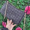 CARTERITA DE HOMBRO GUESS GRIS LETRA G