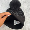 GORRO GUESS NEGRO LETRA G