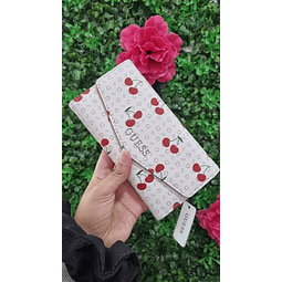 BILLETERA GUESS LARGA BLANCA CON GUINDAS