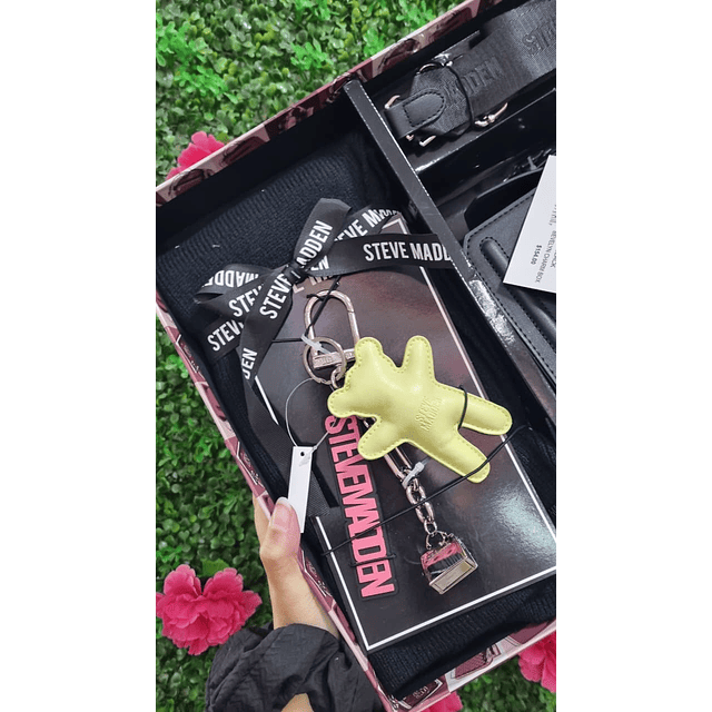 SET STEVE MADDEN (CROSS CLASISCO + BUFANDA + LLAVERO)