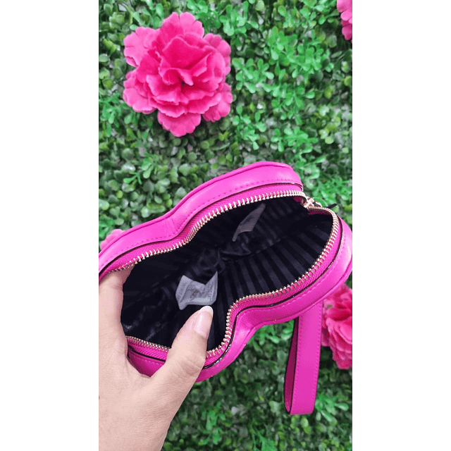 CARTERITA DE MANO VS CORAZON FUCSIA