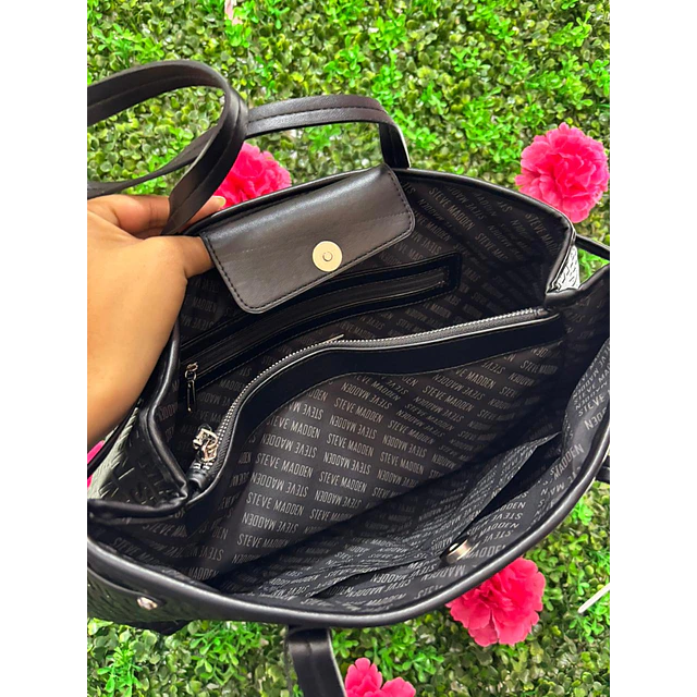TOTE STEVE MADDEN NEGRO MONOGRAMO