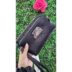 BILLETERA DE MANO STEVE MADDEN NEGRA