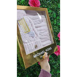 SET MK BUFANDA + GORRO ROSADO EN CAJA