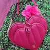 CROSSBODY VS CORAZON ROJO DOBLE