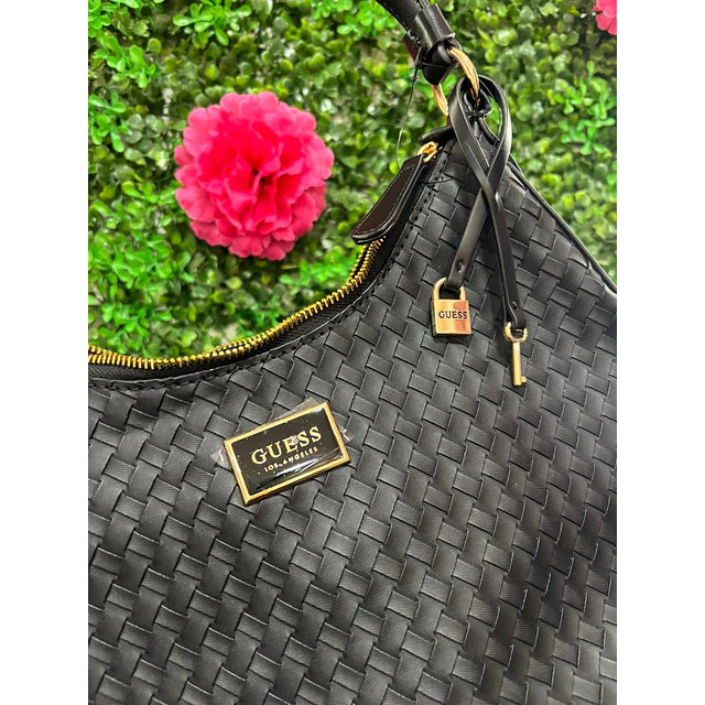 CARTERA DE HOMBRO GUESS RELIEVE