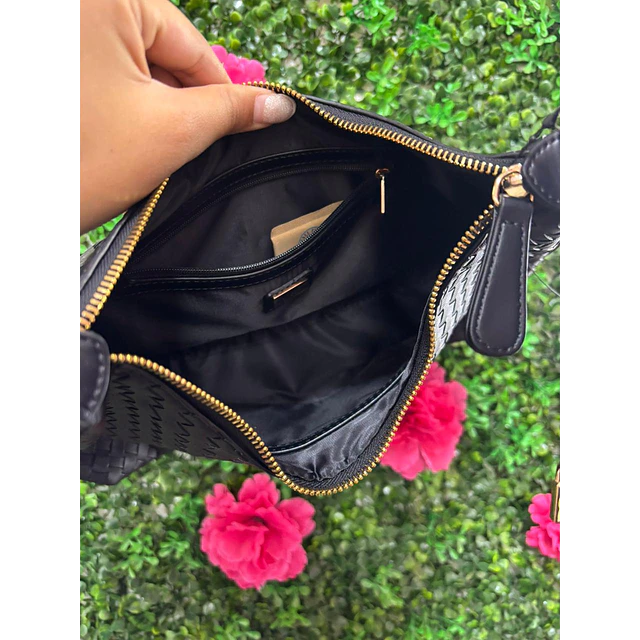 CARTERA DE HOMBRO GUESS RELIEVE