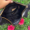 CARTERA DE HOMBRO GUESS RELIEVE