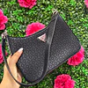 CARTERA LUNA GUESS NEGRA MONOGRAMA G