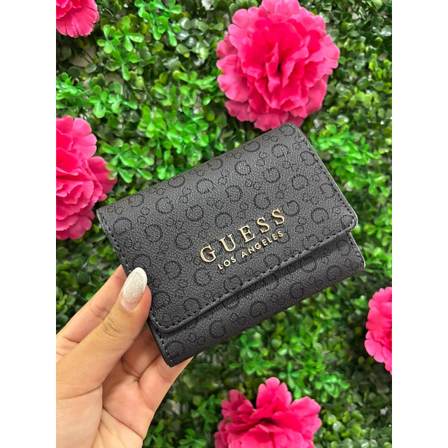 BILLETERA MONOGRAMA GUESS GRIS OSCURO
